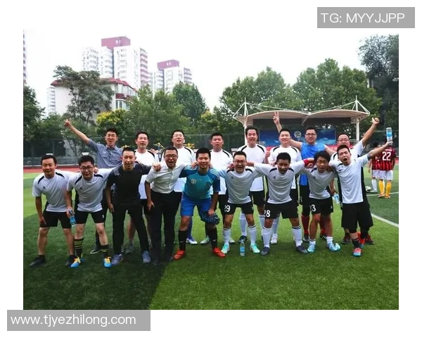 赛后分析:西安足球队与广州足球队的团队协作表现及其影响因素探讨 赛后分析:西安足球队与广州足球队的团队协作表现及其影响因素探讨